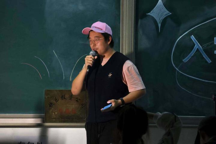 Stand-up comedy performance photo 2